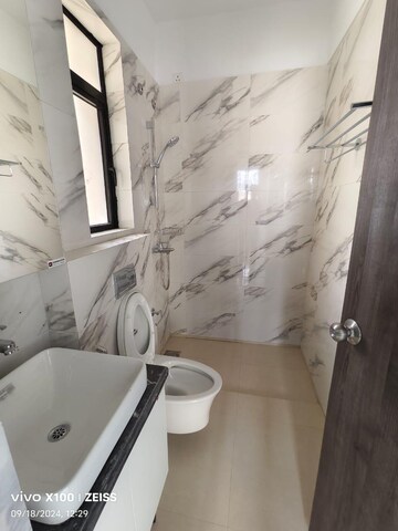 Attached Bathroom in 1.5 BHK Apartment at Risland The Icon, Dhokali – for Rent