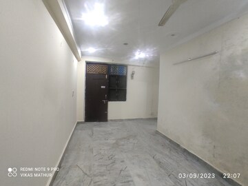 Room in 1 BHK Builder Floor at Said Ul Ajaib – for Rent