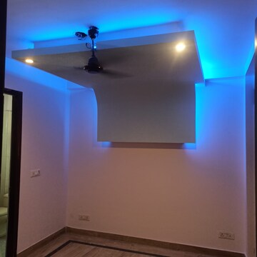Room in 2.5 BHK Builder Floor at Ashok Nagar – for Rent