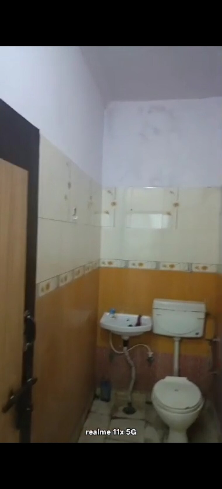 Bathroom, sa-homes-i 3.5 Bedroom 900 Sq.Ft. Builder Floor In Uttam Nagar Delhi 8527214