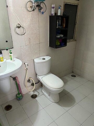 Bathroom in 3 BHK Apartment at Amrapali Sapphire, Sector 45 – for Sale