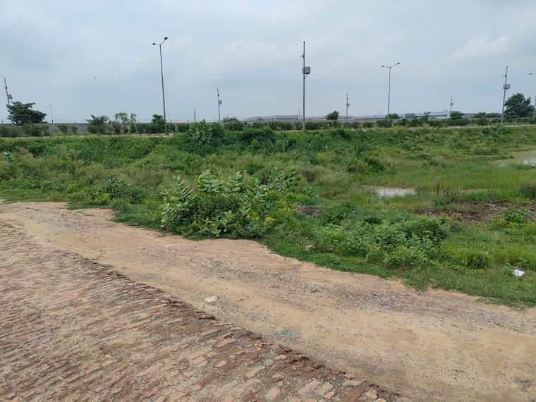 undefined, xu iii greater noida  140 Sq.Mt. Plot In Xu Iii Greater Noida Greater Noida 8527235