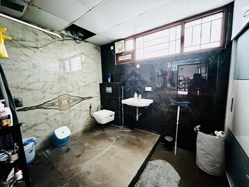 Bathroom in 4 BHK Villa at Varthur – for Sale