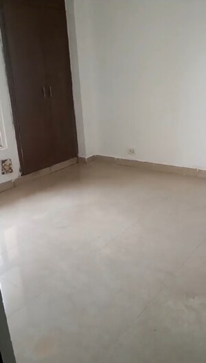 Room in 2 BHK Apartment at Jaipuria Apartment, Dundahera – for Sale