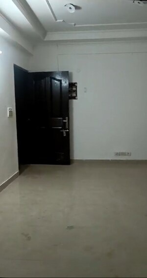 Room in 2 BHK Apartment at Jaipuria Apartment, Dundahera – for Sale