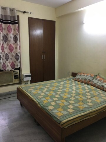 Room in 3 BHK Builder Floor at Today Blossoms II, Sector 51 – for Rent