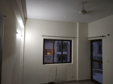Room in 3 BHK Apartment at Ardee City Palm Grove Heights, Sector 52 – for Rent