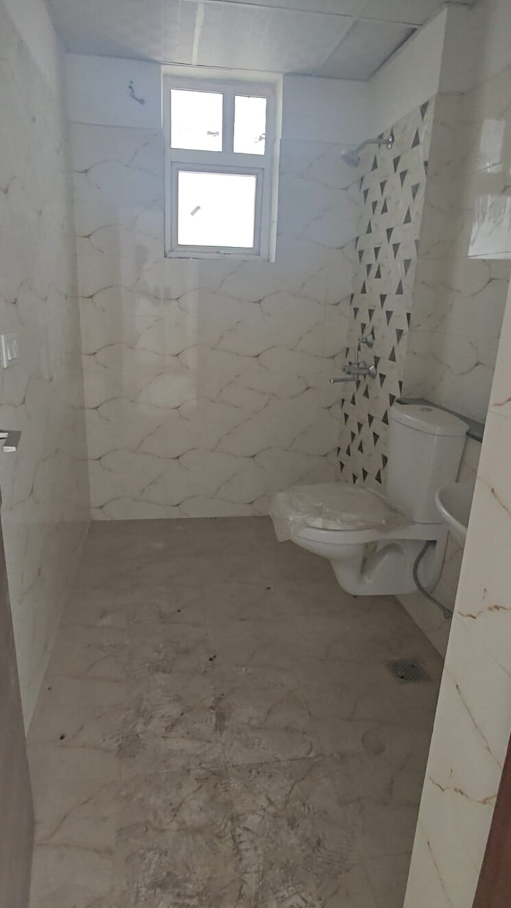 undefined, shiv-the-ozone-solitaire 3 Bedroom 1735 Sq.Ft. Apartment In Sector 87 Faridabad 8527290