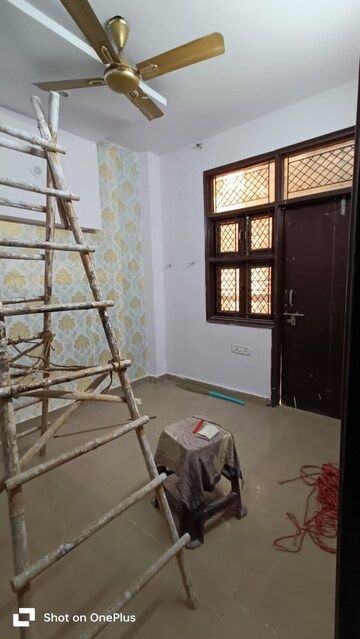 Room in 1 BHK Builder Floor at Vishwas Park – for Rent