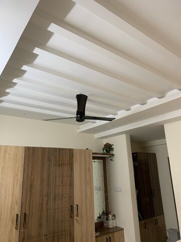 Room in 4 BHK Apartment at Chitrapuri Colony, Manikonda – for Rent