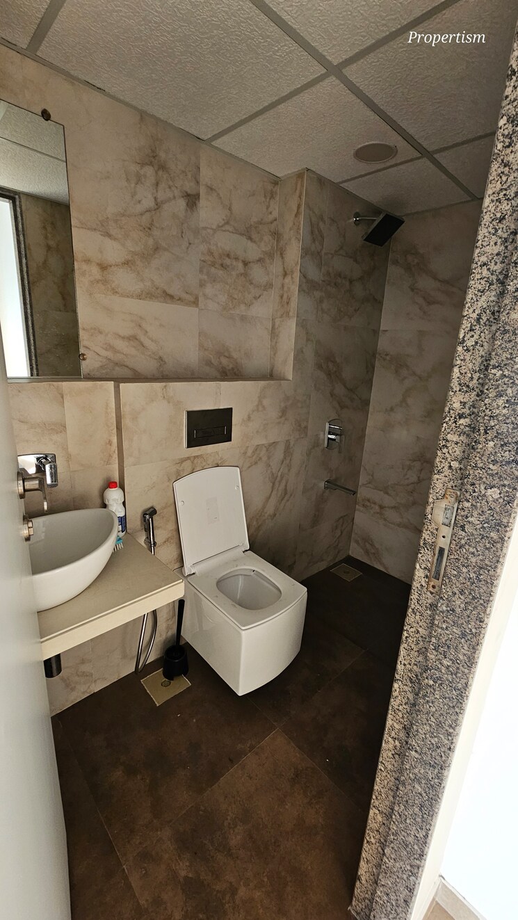 Attached Bathroom, kanakia-silicon-valley 3 Bedroom 1128 Sq.Ft. Apartment In Powai Mumbai 8527404