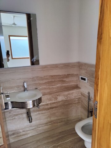 Attached Bathroom in 3 BHK Builder Floor at Ansal Sushant Lok I, Sector 43 – for Rent