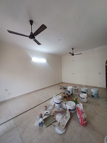 Room in 2 BHK Independent House at Ansal Plaza Sector-23, Sector 23 – for Rent