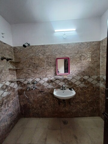 Attached Bathroom in 2 BHK Independent House at Ansal Plaza Sector-23, Sector 23 – for Rent