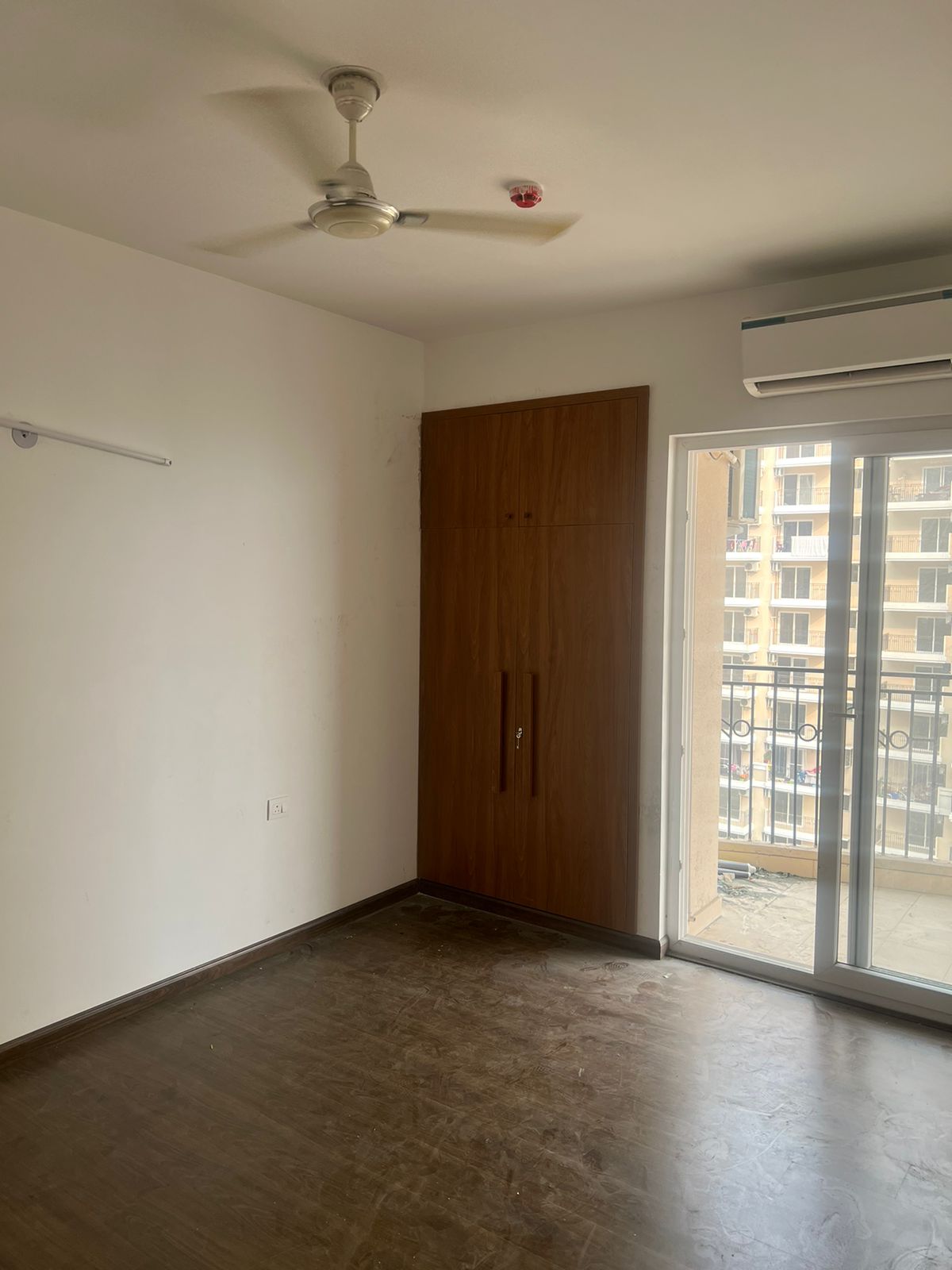 2 BHK Apartment For Sale in Mahagun Mywoods