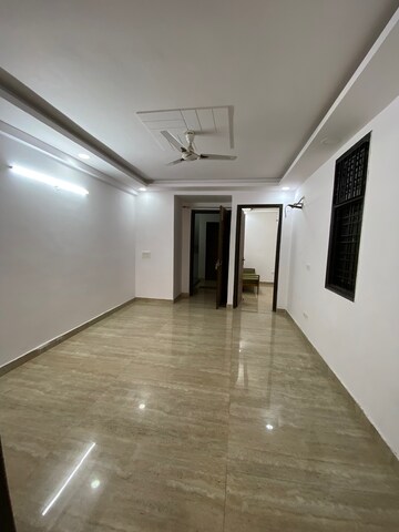 Room in 3 BHK Apartment at Bestech Park View Ananda, Sector 81 – for Rent