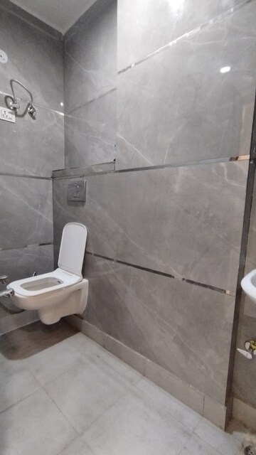  2 BHK Builder Floor at Dwarka Mor – for Sale