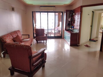 2 BHK Apartment For Rent in Maharaja Retreat CHS, Goregaon East