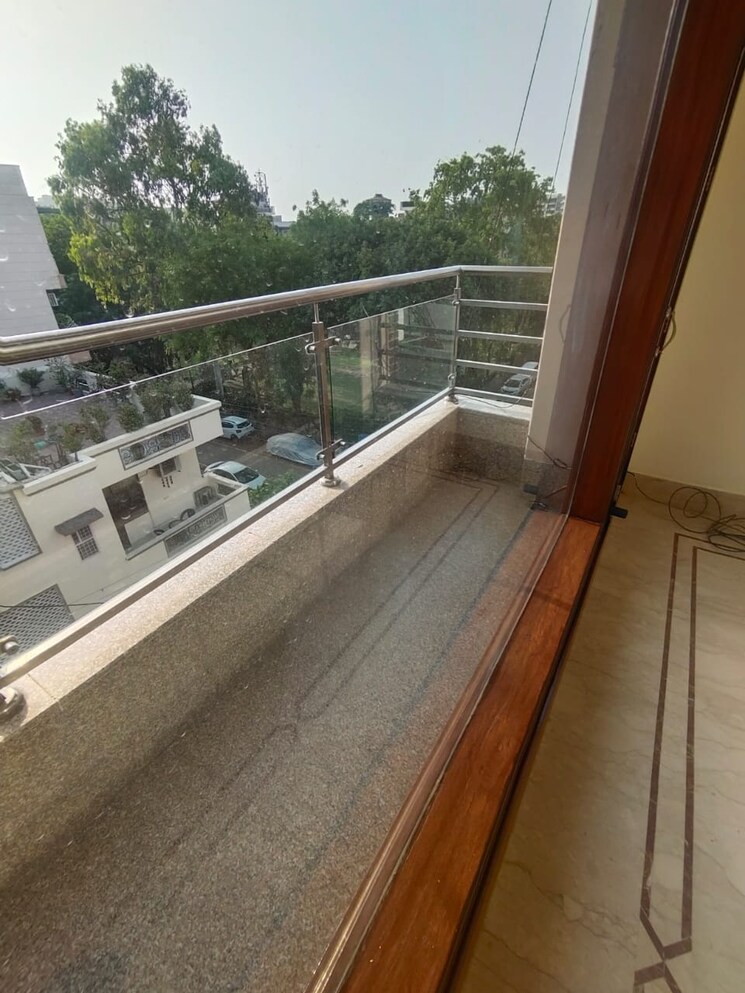 Balcony, safdarjung enclave 3 Bedroom 1650 Sq.Ft. Builder Floor In Safdarjung Enclave Delhi 8527806