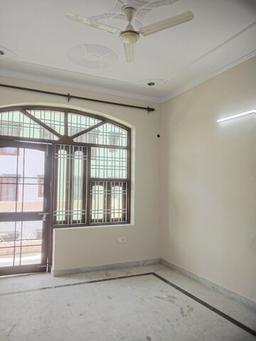 Room in 3 BHK Independent House at Ansal Plaza Sector-23, Sector 23 – for Rent