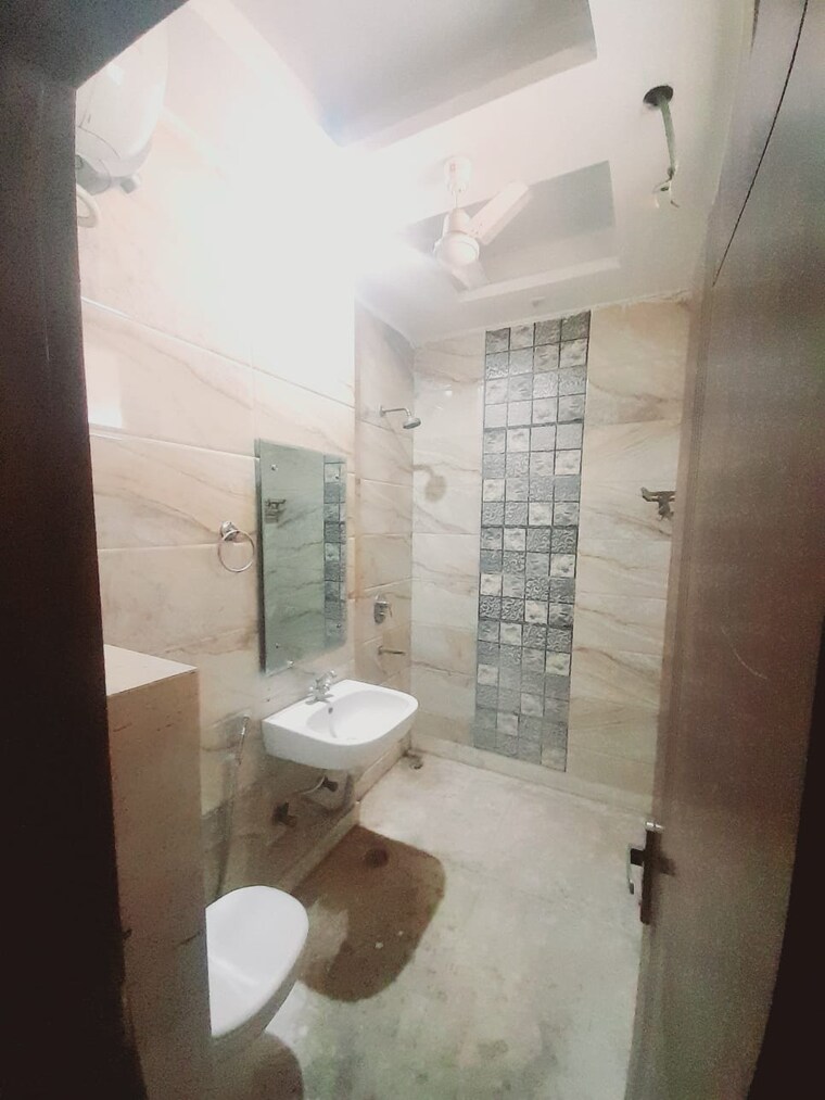 Bathroom, mgi-gharaunda 2 Bedroom 800 Sq.Ft. Apartment In Raj Nagar Extension Ghaziabad 8527847