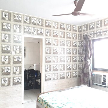 Room in 2 BHK Apartment at Maharaja Retreat CHS, Goregaon East – for Rent