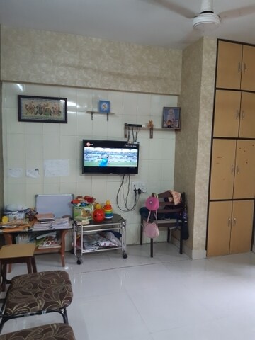Living Room in 3 BHK Apartment at Naupada – for Rent