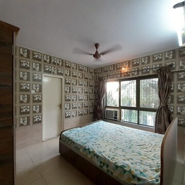 Room in 2 BHK Apartment at Maharaja Retreat CHS, Goregaon East – for Rent