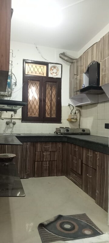 2 BHK Builder Floor For Rent in Saket