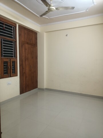 Room in 3 BHK Apartment at Ajmer Road – for Rent