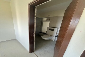 Attached Bathroom in 3 BHK Apartment at Omkar Signet, Malad East – for Rent