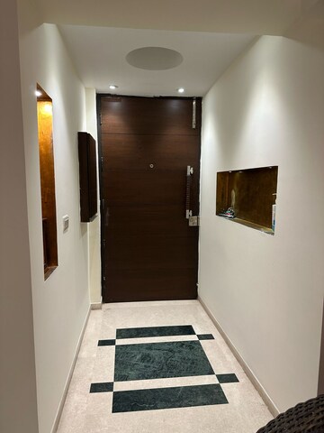  4 BHK Apartment at DLF The Royalton Tower, Dlf Phase V – for Sale