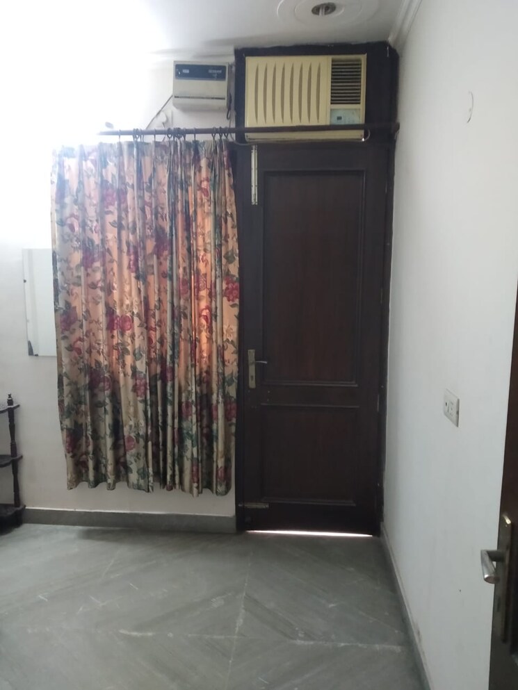 Living Room, subhash nagar 2 Bedroom 900 Sq.Ft. Builder Floor In Subhash Nagar Delhi 8528047