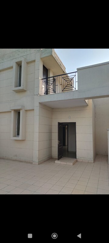 5 BHK Villa – Exterior View View at Amrapali Dream Valley, Tech Zone 4 Greater Noida - for Rent