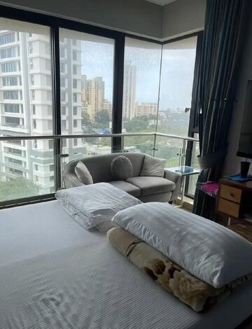 Living Room in 4 BHK Apartment at Kalpataru Horizon, Worli – for Sale