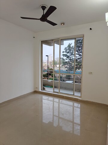 Room in 3 BHK Apartment at Shapoorji Pallonji Joyville Gurgaon, Sector 102 – for Rent