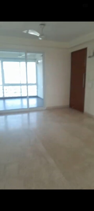 Room in 4 BHK Apartment at Emaar Palm Terraces Select, Sector 66 – for Rent