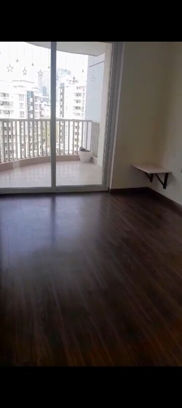 Room in 4 BHK Apartment at Emaar Palm Terraces Select, Sector 66 – for Rent