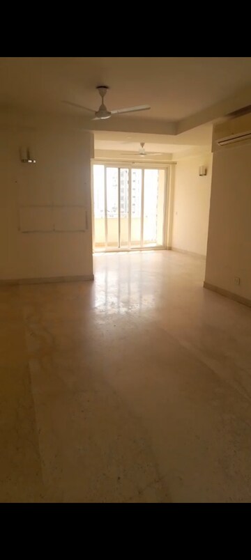 Room in 4 BHK Apartment at Emaar Palm Terraces Select, Sector 66 – for Rent