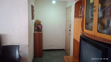 Room in 1 BHK Apartment at Dheeraj Uphar CHS. LTD., Malad East – for Rent