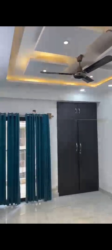 Room in 2.5 BHK Apartment at Charms Castle, Raj Nagar Extension – for Rent