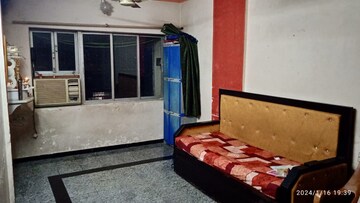 1 BHK Apartment For Rent in Dheeraj Uphar CHS. LTD., Malad East