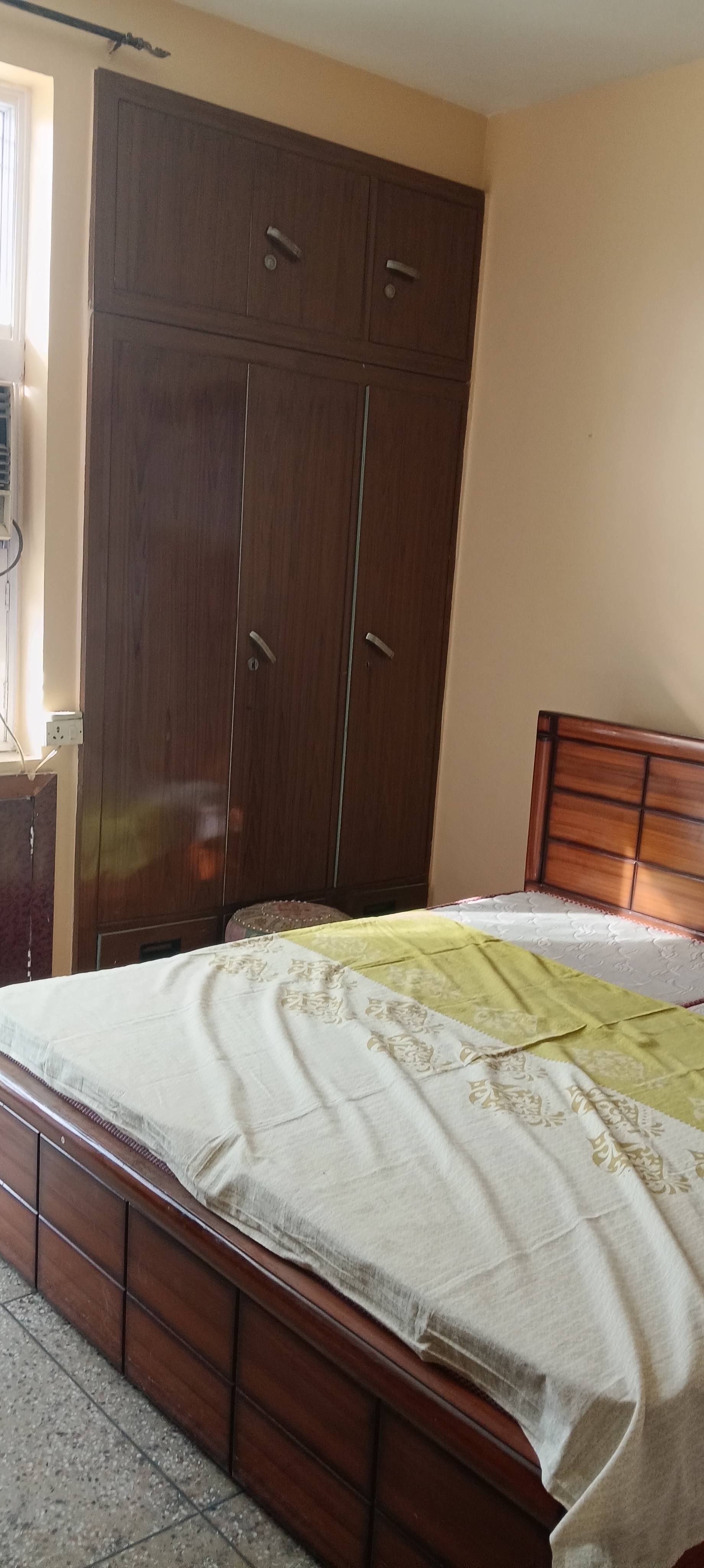 1 BHK Independent House For Sale in RWA Apartments Sector 26