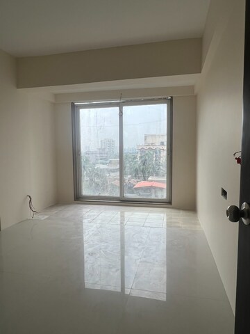 Bedroom in 2 BHK Apartment at Chembur – for Rent