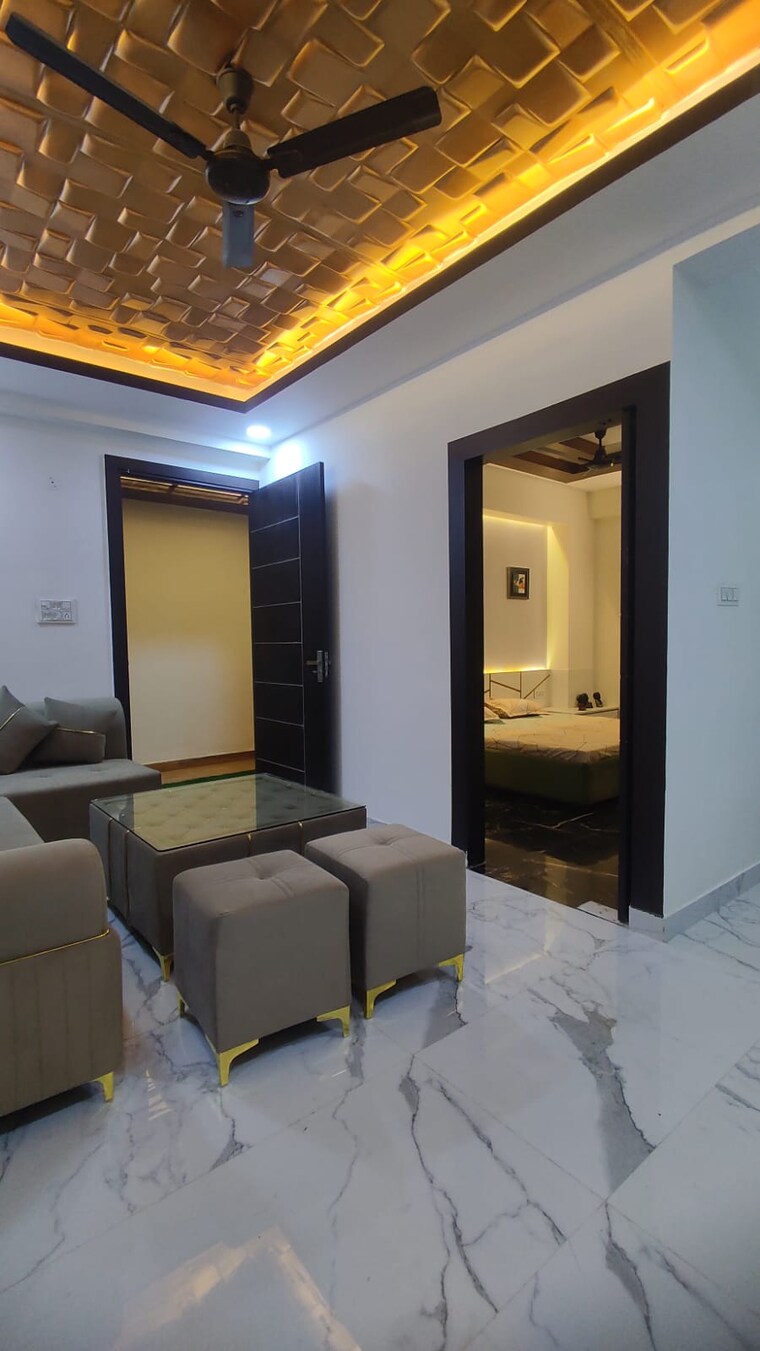 Living Room, sector 73 2.5 Bedroom 1250 Sq.Ft. Builder Floor In Sector 73 Noida 8528893