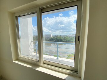 Room in 3 BHK Apartment at Jubilee Hills – for Rent
