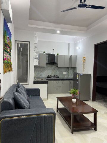 Living Room in 2 BHK Builder Floor at Sector 38 – for Rent