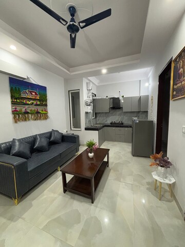 Living Room in 2 BHK Builder Floor at Sector 38 – for Rent