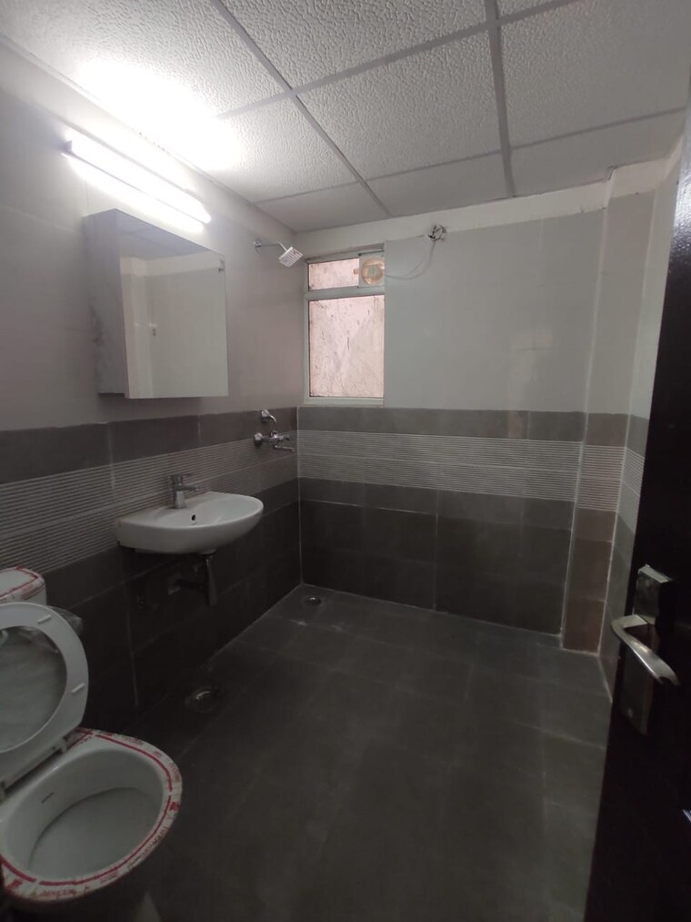 Attached Bathroom, ats-nobility 3.5 Bedroom 1675 Sq.Ft. Apartment In Sector 4, Greater Noida Greater Noida 8529239