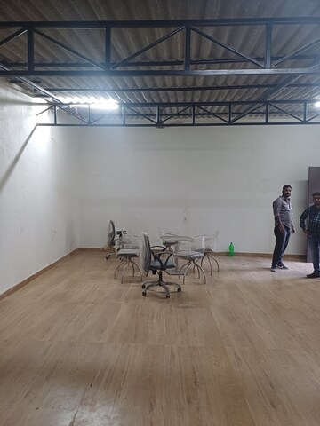   Shop at Seven Bungalow, Andheri West – for Rent